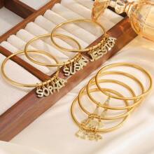 1 Stück elegante personalisierte Namensarmbänder für Frauen und Mädchen, kundenspezifische Armreifen mit Zirkonia-Initialen, für den täglichen Gebrauch, klassisches und bedeutungsvolles Muttertags-, Valentinstags-, Weihnachts- oder Jahrestags-Geschenk