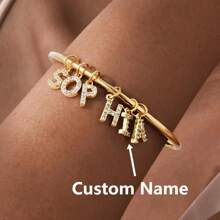 1 Stück elegante personalisierte Namensarmbänder für Frauen und Mädchen, kundenspezifische Armreifen mit Zirkonia-Initialen, für den täglichen Gebrauch, klassisches und bedeutungsvolles Muttertags-, Valentinstags-, Weihnachts- oder Jahrestags-Geschenk