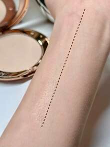 Charlotte Tilbury Polvos de acabado perfecto sin defectos, micro-polvos para un cutis perfecto #2 - 0.28 Oz/8g - 2 MEDIANOS - Ver 6