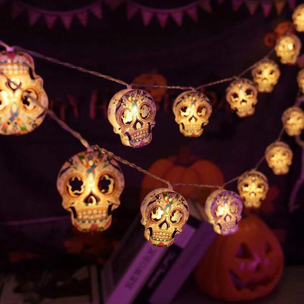 1pc Halloween Painted Hollow Skull LED String Lights, 4.92ft 10LEDs Spooky Atmosphere Lamp, Suitable For Halloween, Day Of The Dead, Holiday Party, Haunted House Decoration - Battery Powered (Batteries Not Included) Halloween Decoration Room Deocr Halloween Garden Decor For Gift Fairy Holiday Decor Festival Decor