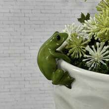 圣诞装饰青蛙花盆抱抱者雕像，微型装饰，植物配件，仙女花园用品，迷你青蛙雕像，室内/室外装饰 - 彩色 - 查看 4