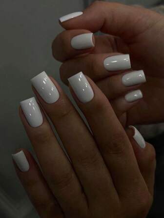 24 件短方形杏仁色按压式指甲贴，简约法式美甲套装，适合购物、约会、下午茶按压式指甲美甲用品