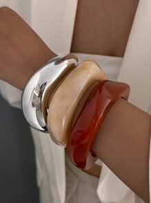 1pc Vintage Exaggerated Asymmetrical Acrylic Resin Cuff Bracelet, Minimalist Punk Style Unique Design Thick Gold-Tone Bracelet, Women's Daily Accessory And Festival Gift Jewelry (The Pattern, Texture And Color On The Bracelet Are Based On The Actual Item)