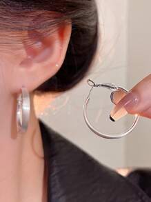 1 par de pendientes de aro redondos minimalistas, diseño único con aire elegante de alta gama, de moda y versátil