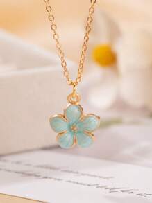 1pc Fashion Personalized Minimalist Floral Pendant Necklace, Suitable For Daily Decoration And Wearing, Makes A Great Gift For Family, Friends, Classmates, And Girls
