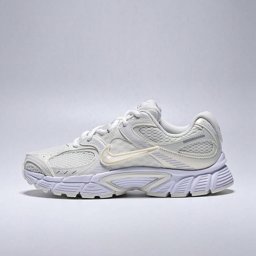 Giày thể thao thường ngày Nike W Nike V5 RNR dành cho nữ, cổ thấp IH6355-047 - màu đen - Xem 1