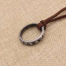 قلادة معدنية من الفولاذ المقاوم للصدأ محفور عليها، قلادة قلاب مطلية ذات طراز قديم، هدية للرجال والنساء - متعدد الألوان - مشاهدة 1