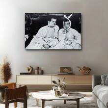 Impresión artística enmarcada en lienzo de Joey y Chandler de Friends, Laurel y Hardy, foto vintage del apartamento de Chandler, póster de Friends, decoración de Friends para cocina, baño, sala de estar - perfecto para Día de la Madre, Pascua, Día del Padre, Navidad, Halloween, decoraciones de fiesta de cumpleaños - Enmarcado - Ver 5