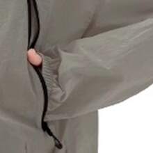 CAMEL CROWN Chaqueta protectora solar estándar para hombres, chaqueta ligera de protección solar para primavera y verano, chaqueta con protección UV - Gris desierto - Ver 4
