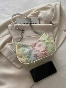 装饰纽扣细节，拼接，链条肩带单肩包，女士装饰纽扣单肩包，街头潮流流浪汉风格包，适合购物、约会、送给女性的礼物，适合青少年、大学生、工作、商务、通勤