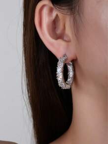 2 pares de pendientes de círculo versátiles y de temperamento, con zirconia de alta gama y de lujo, elegantes para uso diario, fiestas, festivales y bodas. También se pueden usar como regalo para buenos amigos y amantes.
