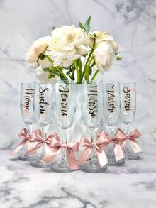 1/2/6 szt. personalizowanych kieliszków do szampana, materiał szklany, 6 uncji/180 ml, możliwość personalizacji imienia, tytułu i koloru kokardy, ślubne kieliszki do szampana, odpowiednie na wesela, dekoracje ślubne, personalizowane szklanki, dekoracje na imprezy, prezenty dla druhen, urodziny, wieczory panieńskie, wieczory kawalerskie i specjalne okazje, odpowiednie również dla panny młodej, pana młodego, druhen i drużbów - czara - Zobacz 6