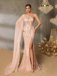 Faeriesty Faeriesty Asymmetric One-Shoulder Evening Gown With Flowing Organza Drape, Embellished Waist Detail, Dramatic Thigh-High Slit & Mermaid Fishtail Hem – Elegant Formal Dresses For Red Carpet Events, Black-Tie Galas, Luxury Wedding Receptions, Fashion Showcases, Award Ceremonies