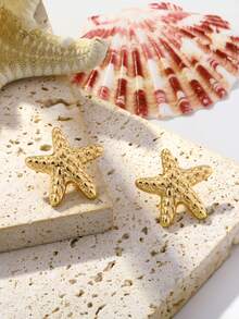 一对不对称纹理海星耳环，海洋风格