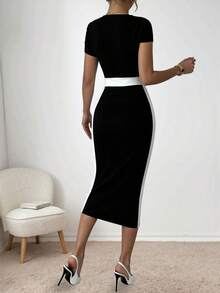 Vestido informal de mujer con escote cuadrado, manga corta, corte entallado y contraste en blanco y negro - Blanco y Negro - Ver 2