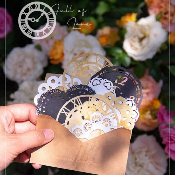 7 pezzi (stile casuale) Orologio vintage decorativo in carta traforata (senza adesivo), materiale di carta per agenda fai-da-te, segnalibro personalizzato, decorazione per confezione regalo, decorazione per biglietti di auguri, perfetto per la decorazione, forniture scolastiche, per il ritorno a scuola