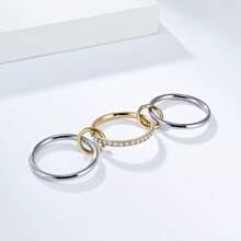 Set de 3 anillos de mujer de moda: Anillo de cobre incrustado con circonita cúbica, anillo de banda lisa de acero inoxidable, y anillos apilables chapados en oro de 14K, adecuados para uso diario, fiestas y como regalo