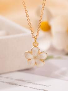 1pc Fashion Personalized Minimalist Floral Pendant Necklace, Suitable For Daily Decoration And Wearing, Makes A Great Gift For Family, Friends, Classmates, And Girls