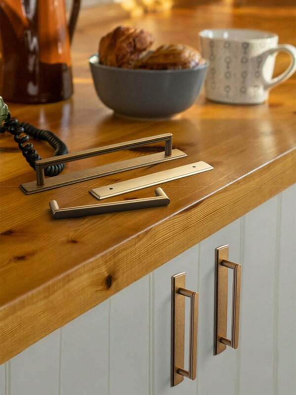 2 Packs 5 Inch Center Distance Champagne Bronze Cabinet Handles With Back Plate, Modern Kitchen Drawer Pulls With Exquisite Curves, For Kitchen, Cabinets, Drawers With Mounting Screws.