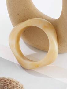 1pc Vintage Exaggerated Asymmetrical Acrylic Resin Cuff Bracelet, Minimalist Punk Style Unique Design Thick Gold-Tone Bracelet, Women's Daily Accessory And Festival Gift Jewelry (The Pattern, Texture And Color On The Bracelet Are Based On The Actual Item)