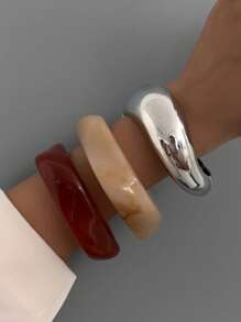 1pc Vintage Exaggerated Asymmetrical Acrylic Resin Cuff Bracelet, Minimalist Punk Style Unique Design Thick Gold-Tone Bracelet, Women's Daily Accessory And Festival Gift Jewelry (The Pattern, Texture And Color On The Bracelet Are Based On The Actual Item)