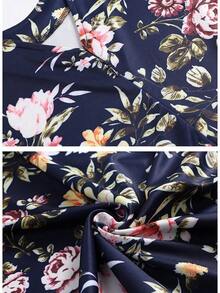 Women's Semi-Formal Ruffle Sleeve V-Back Work Fit And Flare Cocktail Knee Length Dress With Pockets, 2025 Style - Navy Floral - 查看 5