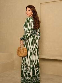 All-Over Print Ruffle Hem Button With Belt - Army Green - View 2