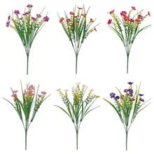 Juego de 24 piezas de flores de margarita artificiales resistentes a los rayos UV - Plantas falsas de plástico de múltiples colores vivos, adecuadas para jardín, porche, alféizar y decoración del hogar, ideales para bodas, compromisos, todas las estaciones, interior/exterior, sin recipiente, ideal para Pascua, Día de San Patricio