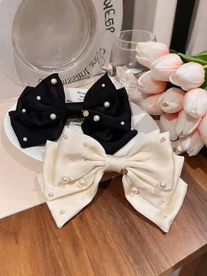 1 presilha de cabelo com laço de alta qualidade, presilha de mola superior, presilha de cabeça de princesa, temperamento preto, presilha de borla lateral na testa, toque sofisticado. O design da presilha é moderno, elegante e simples, tornando-a perfeita para o uso diário, lazer, reuniões, deslocamentos e férias. Muito adequada para modelar coques ou rabos de cavalo, conveniente para lavar o rosto ou fazer maquiagem. Tiaras de cabelo femininas para outono e inverno. Acessórios para cabelo.