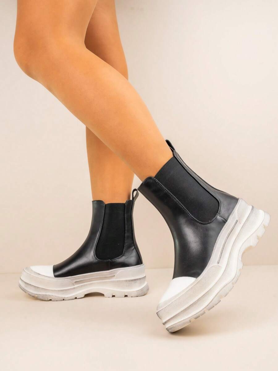 Botas Chelsea com sola grossa - Preto/Branco - Ver 1