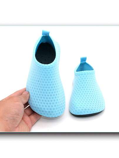 1 Đôi giày đi nước mùa hè cho trẻ em Giày đi nước ngoài trời Giày tập yoga Giày đi biển thoáng khí chống trượt hoạt hình Giày tập luyện cho bé gái Giày mũi tròn vải thể thao Tất đi nước cho hoạt động ngoài trời