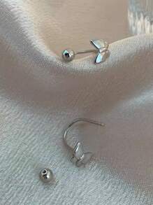 GAGAFEEL 1 par de brincos de borboleta com contas redondas e parafuso de prata esterlina S925, design de nicho, modernos e descolados, adequados para uso diário feminino