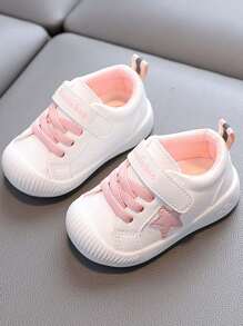 Zapatillas deportivas de de diseño versátil de fácil puesta y quitado para niños pequeños, zapatillas de suela blanda con parche en forma de estrella de 5 puntas, antideslizantes y cómodas para primeros pasos de bebé, adecuadas para niños y niñas de 6 meses a 3 años, zapatos casuales planos de caña baja para caminar