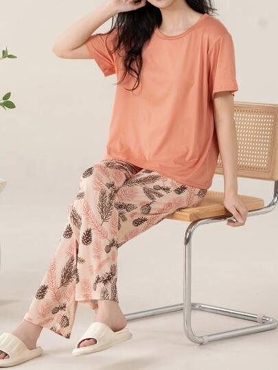 AICJ 2pcs Women's Floral Print Pajama Set, Short Sleeve Round Neck T-Shirt And Long Pants, Casual & Comfortable, Machine Washable Sleepwear Set