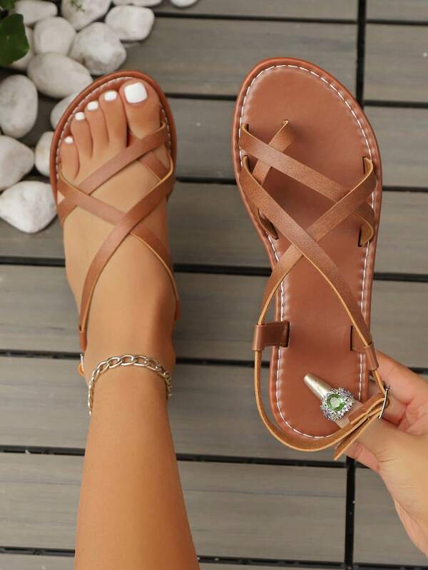 صنادل مسطحة مريحة على الطراز الأوروبي والأمريكي للنساء، أحذية صيفية كاجوال بأصابع مستديرة وكعب منخفض، صنادل مسطحة من جلد مضفر مربوطة بسير، مناسبة للنساء؛ صنادل نسائية مسطحة بسير الكاحل، كعب مفتوح باللون الأسود، أحذية كاجوال أنيقة من الجلد المدبوغ؛ صنادل مفتوحة الأصابع للصيف؛ صنادل مربوطة