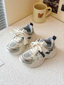 1 双春秋新款儿童软底减震网眼透气舒适轻便儿童跑步鞋，适合室内外休闲运动