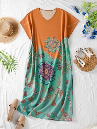 Vintage Printed V-Neck Casual Robe With Pockets, Short Sleeve Long Robe Style, Holiday Beach Dress