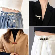 67 件珍珠胸针、毛衣披肩帽夹领夹双仿珍珠胸针，适合女士时尚罩衫纽扣服装装饰配件腰带夹，塑料宝石仿珍珠珍珠背包，适合学校办公室配件衬衫夹克首饰万圣节衣服别针有趣可爱的教师礼物万圣节配饰教师节服装配饰包饰圣诞节