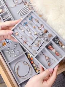 4-teiliges Set/1 Schmuckablage Schmuckaufbewahrungsbox Schmuckablage Samt Schmuckaufbewahrungsablage Schönheitsausstellungsablage Mode-Schmuckausstellungsablage einfarbige Schmuckablage stapelbare Schmuckaufbewahrungsablage Mehrgitter Schmuckaufbewahrungsablage Halsketten-Ausstellungsablage Ringaufbewahrung
