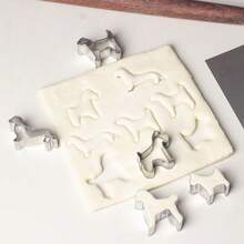 5pcs Mini Dog Shaped Cookie Cutter Set, Stainless Steel Assorted Shapes Baking Molds, Suitable For Kitchen Baking Cookies, Gummies, Cake Decorating