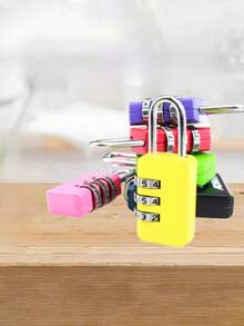 2 mini candados de combinación multicolor para maleta (negro y azul). Candado pequeño de aleación de zinc con carcasa de plástico de colores. Candado pequeño con llave para equipaje, mochila, taquilla de gimnasio, maleta, juego de memoria, etc. Candado de combinación para maleta con llave. Imprescindible para la vuelta al cole, imprescindible para el cartero. Accesorios de viaje para vacaciones de verano. Mini productos de viaje. - Multicolor - Ver 3