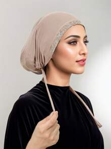 1 Stück Modische Damen Stirnband mit Strass in Einfarbig, Muslim Kopftuch Accessoire, vielseitig, weich und atmungsaktiv, Hijab Kappe, weißes Tuch, passendes Viskose Kopftuch mit Strass Design, hebt hochwertigen Stil für den täglichen Gebrauch hervor