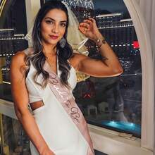 1-40 chiếc khăn choàng sinh nhật có văn bản tùy chỉnh, khăn choàng cô dâu cá nhân hóa cho tiệc độc thân, khăn choàng tùy chỉnh cho mẹ sắp sinh, khăn choàng Sweet 16 tùy chỉnh, khăn choàng sinh nhật cho nữ hoàng, khăn choàng nghỉ hưu, khăn choàng Ngày của mẹ, thích hợp làm quà tặng sinh nhật, cuộc thi sắc đẹp, đám cưới, ngày lễ tình nhân, tiệc độc thân, tiệc cô dâu, quà tặng lý tưởng cho tiệc độc thân, phù dâu, bà mẹ tương lai - Nhiều màu - Xem 4