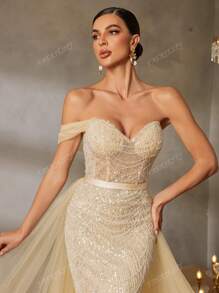 Luxury Off-Shoulder Beaded Mermaid Evening Gown With Tulle Cape Sleeves & Fishtail Train - Structured Sweetheart Bodice, Sequin-Embellished Hem - For Red Carpet Galas, Black-Tie Weddings, Opera Premieres, Charity Balls, Luxury Dinner Events