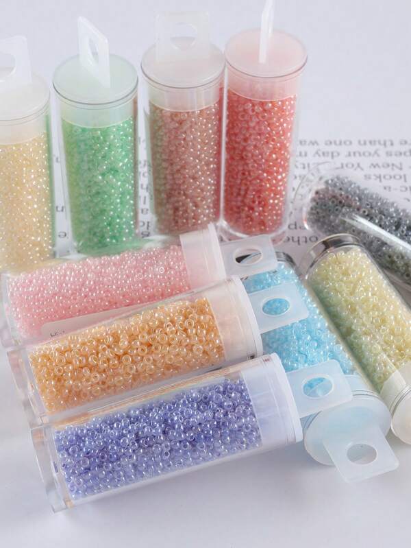 GO2CJBEADS 10 جرام متعدد الألوان حبيبات زجاجية دائرية بقطر 2 مم بخط فضي للاستخدام في صناعة الأساور DIY
