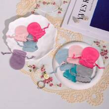 KUAOOAUK 24 Stück Samtbeutel, Bunte Schmuckbeutel mit Kordelzug, Samt Geschenkbeutel 9x12cm für Schmuck Accessoires Süßigkeiten Geschenkverpackung Geburtstage Hochzeit Party