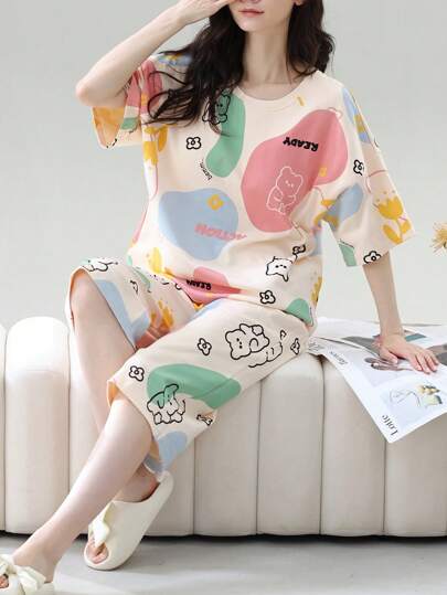 Nuevo conjunto de pijama de verano de manga corta con cuello redondo y pantalón 7/8, estilo casual y suelto. Mujeres con estampados florales, de color block y de osos en color albaricoque. Ropa de descanso cómoda de 2 piezas, ropa de estar por casa casual. ¡Lindo conjunto de pijama! Tela de fácil cuidado.
