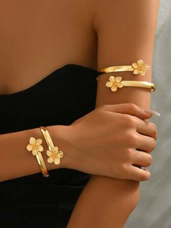 2szt Elegancki metalowy zestaw bransoletek z kwiatem, odpowiedni na letnie wakacje dla kobiet, festiwal, imprezę, wszechstronny prezent biżuteryjny