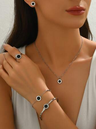 Set de 6 piezas de joyería de acero de titanio con números romanos inoxidables, incluyendo collar, pulsera, cadena de clavícula, colgante - para mujeres, elegante