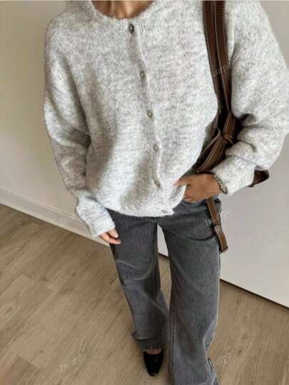 A Women's Knitted Cardigan With Buttons, Featuring A V-Neck, Front Buttons, Long Sleeves, And Lantern Sleeves. It's A New Style For Winter And Autumn, Designed For Warmth And Comfort. The Short And Loose-Fitting Design Makes It Perfect For Autumn Wear. It's Also A Perfect Valentine's Day Gift For Her, In A Romantic Pink Color